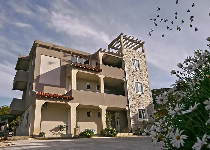 Mirta Apartments Family Farm