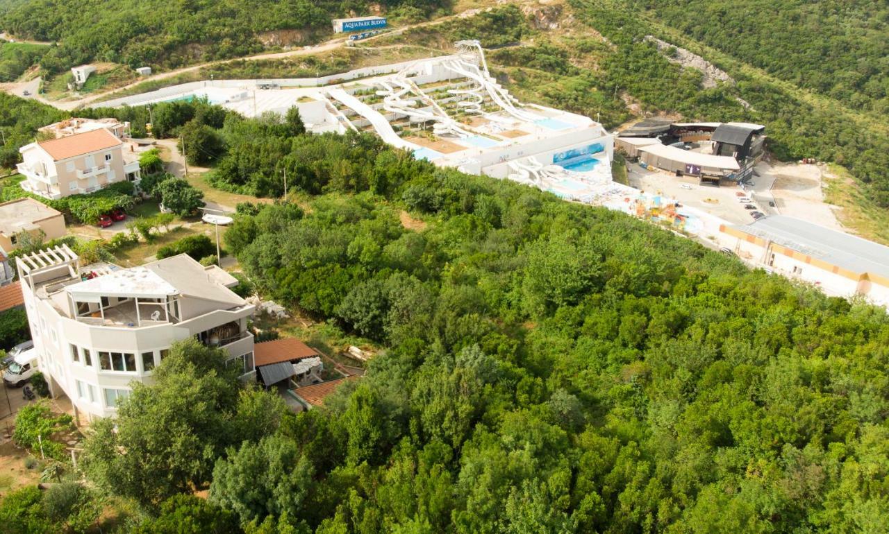 Mirta Family Farm * Budva